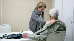 Более 100 пациентов осмотрели выездные бригады медиков на Ставрополье 