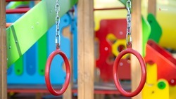 Новую детскую площадку построили в посёлке Новокумском