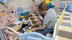 Более 80 семей воспользовались услугой социальной няни в Левокумском округе